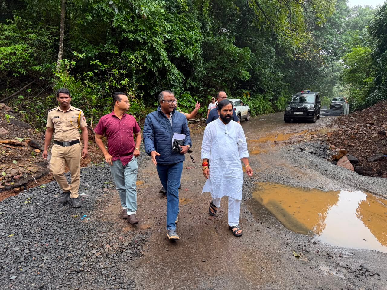 ताम्हिणी घाट रस्त्याची पालकमंत्री भरत गोगावले यांच्याकडून प्रत्यक्ष पाहणी प्रवाशांच्या सुरक्षिततेला सर्वोच्च प्राधान्य; रस्ता युद्धपातळीवर सुरू करण्याचे आश्वासन