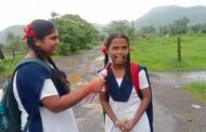 शाळकरी विद्यार्थीनींच्या ‘खड्ड्यांवरील रिपोर्टिंग’ने लोकप्रतिनिधींना चपराक