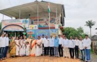 उणेगाव शाळेत स्वातंत्र्यदिन जल्लोषात; इंग्लिश लॅबचे लोकार्पण, माजी विद्यार्थिनींकडून अनोखी भेट