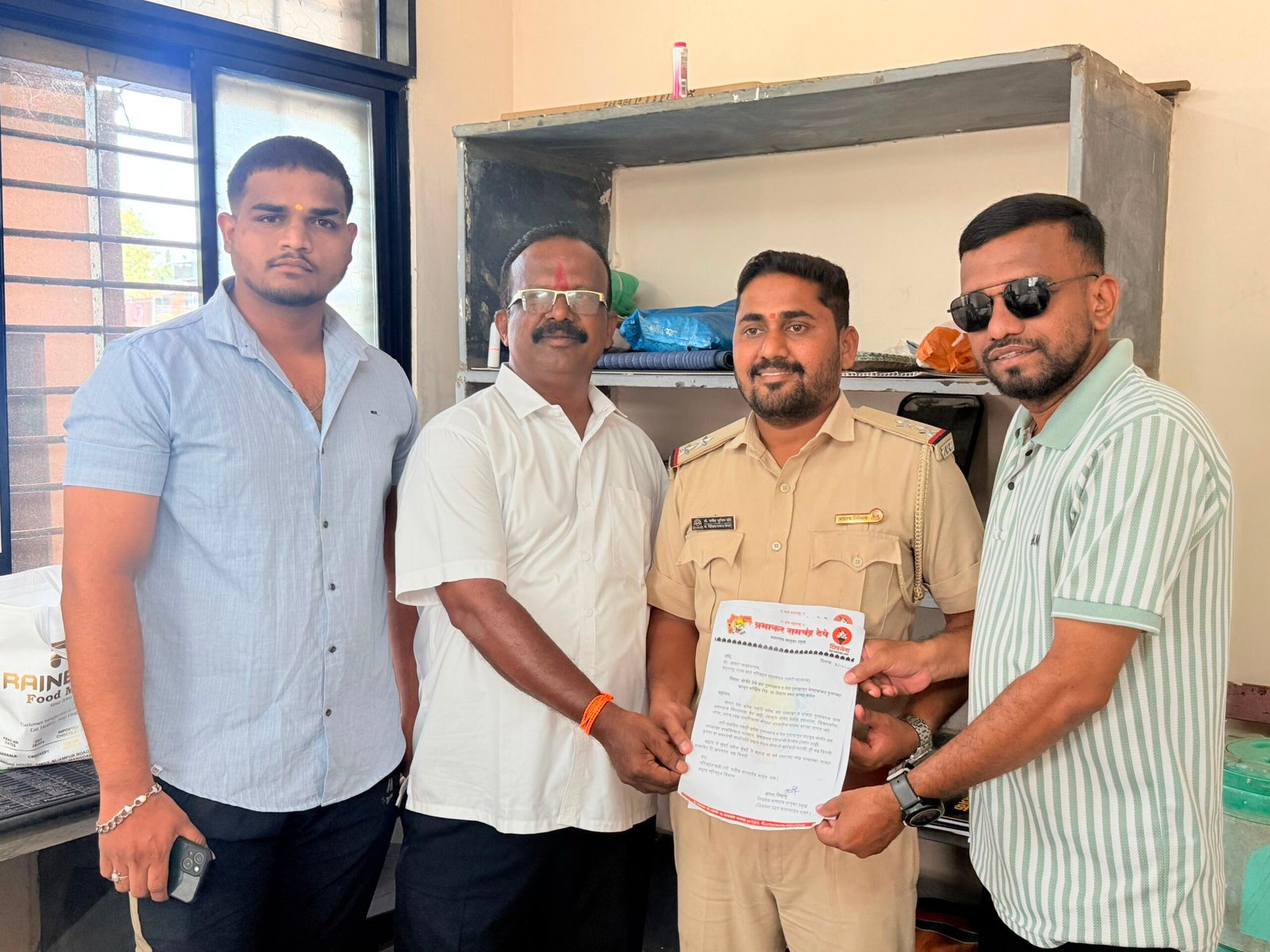 लोणेरेतील एसटी बसेस पुलाखालून नेऊन बसथांब्यावर थांबवा